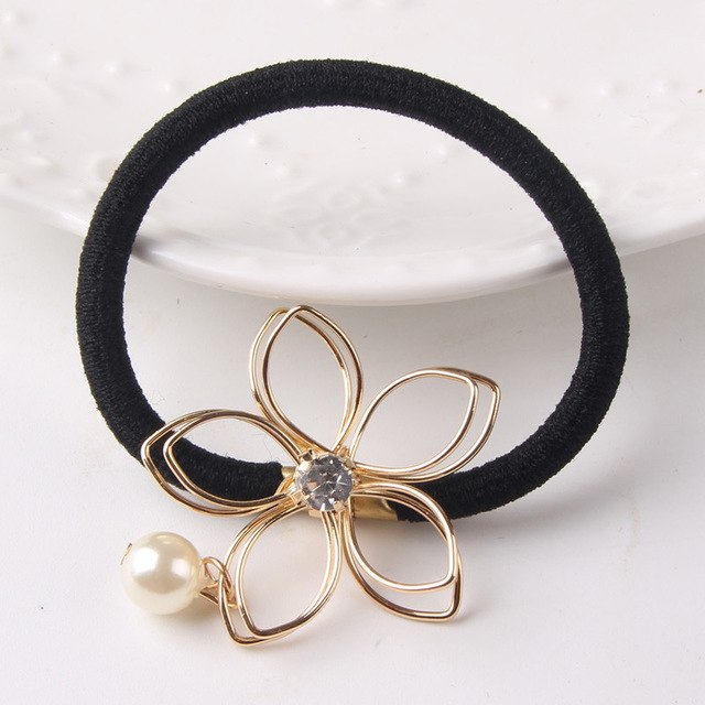 Hollow Flower Pearl Hair Tie